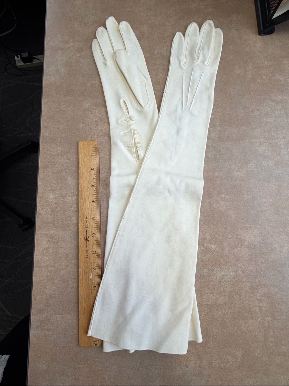 Vintage Crescendoe Long Opera Length Ivory Gloves